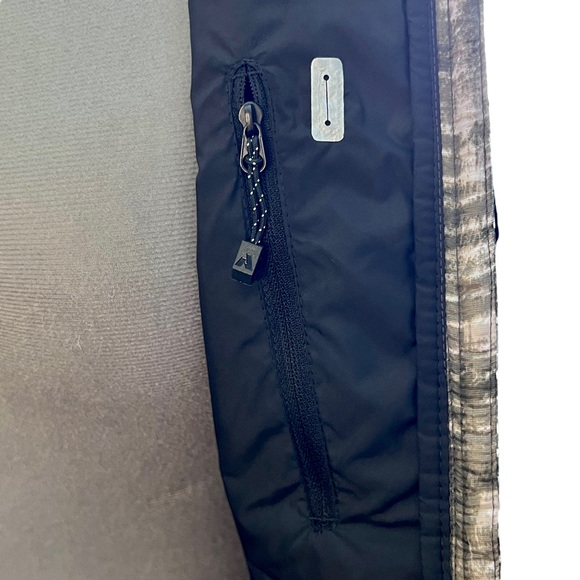 Eddie Bauer First Ascent Stormdown 800 Vest - Picture 10 of 11